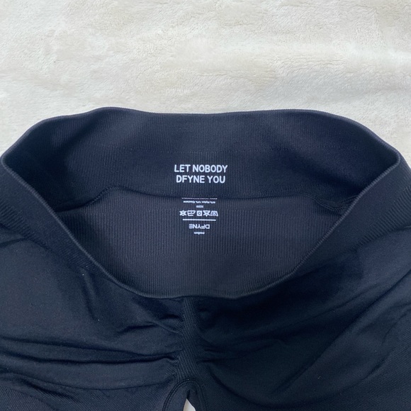 Midnight Black Dfyne Impact 4.5” Shorts Size Medium - Picture 3 of 3